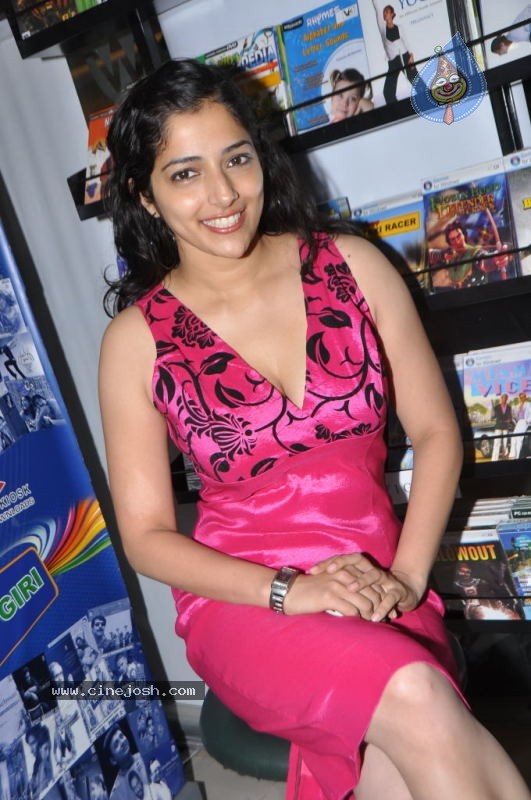 Nishanthi Evani Latest Gallery - 15 / 28 photos