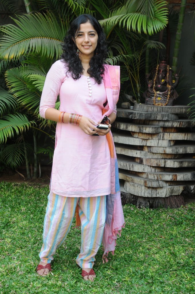 Nishanthi Evani Latest Stills - 43 / 50 photos