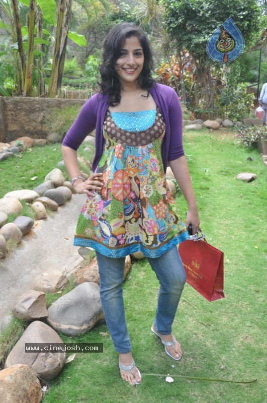 Nishanthi Photo Gallery - 27 / 46 photos