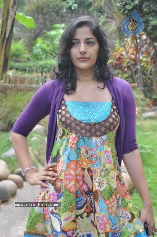 Nishanthi Photo Gallery - 30 / 46 photos