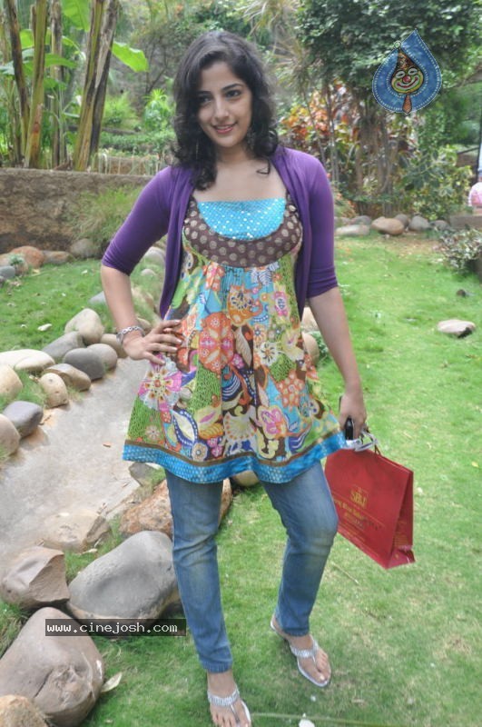 Nishanthi Photo Gallery - 34 / 46 photos