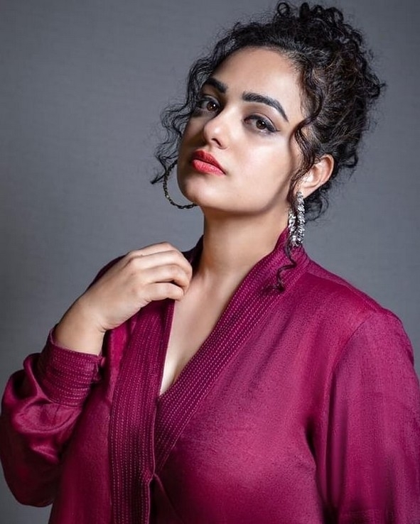 Nithya Menen Stills - 10 / 19 photos