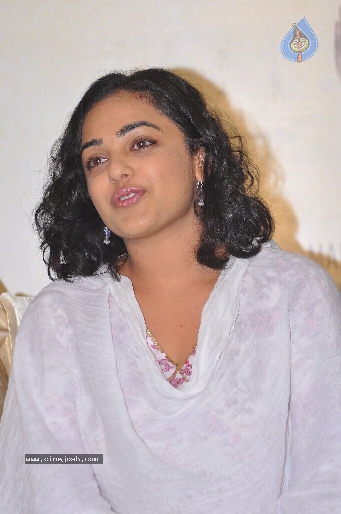 Nithya Menon - 74 / 100 photos