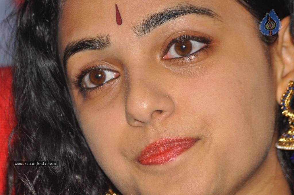 Nithya Menon Latest Stills - 22 / 71 photos