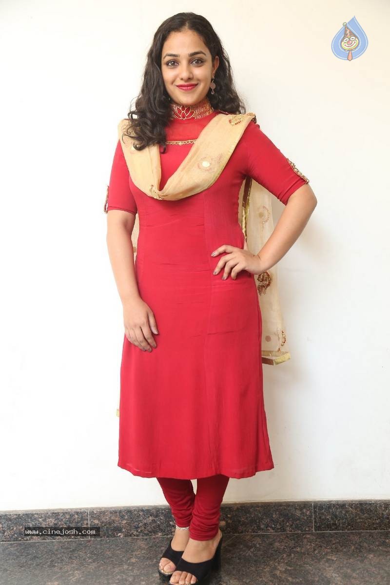 Nithya Menon Photos - 34 / 60 photos
