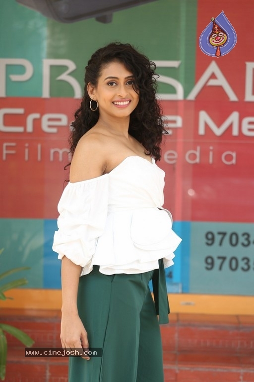 Nithya Naresh New Photos - 20 / 21 photos