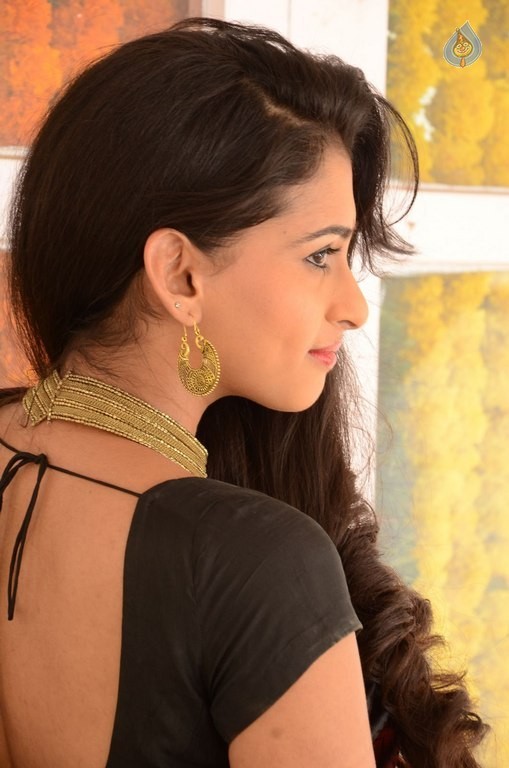 Nithya Naresh New Photos - 20 / 42 photos