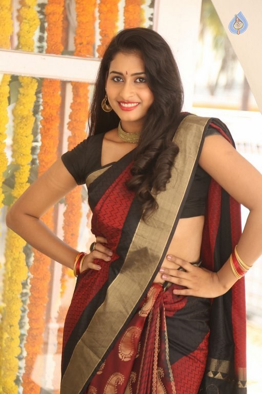 Nithya Naresh New Photos - 23 / 42 photos