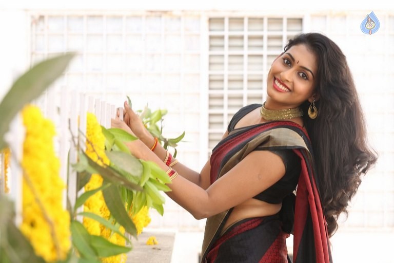 Nithya Naresh New Photos - 32 / 42 photos