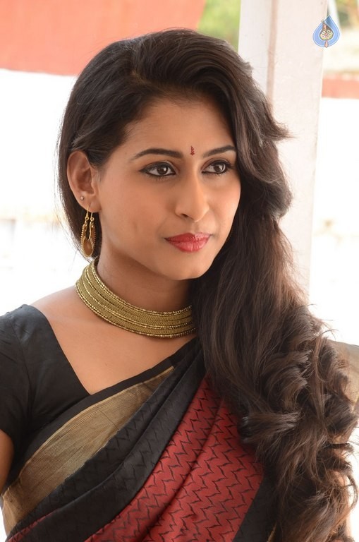 Nithya Naresh New Photos - 33 / 42 photos