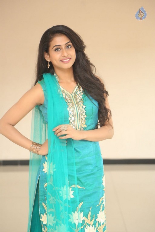 Nithya New Photos - 33 / 56 photos