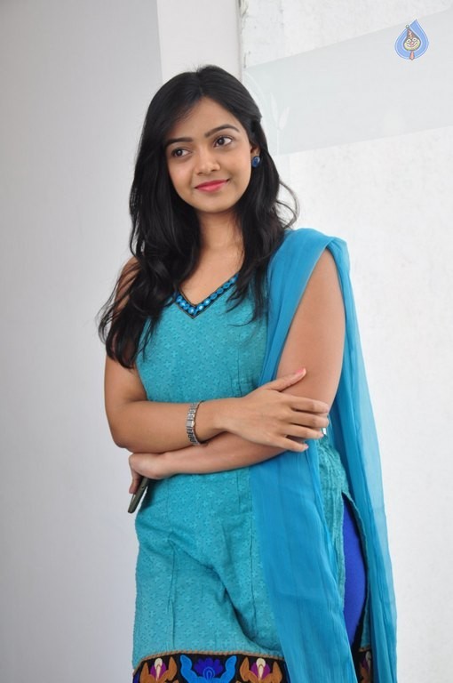 Nithya Shetty New Photos - 10 / 38 photos