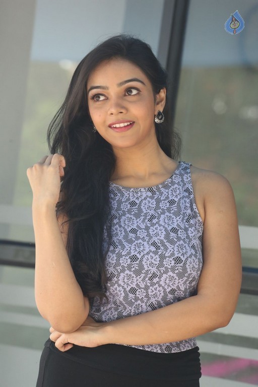 Nithya Shetty New Photos - 17 / 41 photos