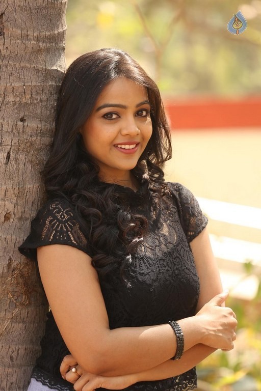 Nithya Shetty New Pics - 10 / 42 photos
