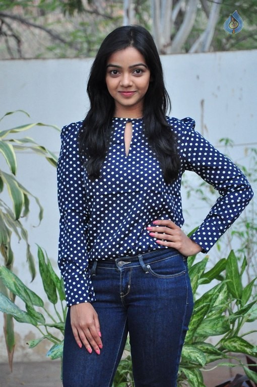 Nithya Shetty New Pics - 32 / 40 photos