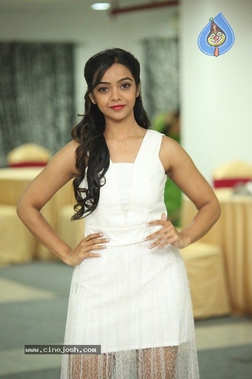 Nithya Shetty Photos - 14 / 39 photos