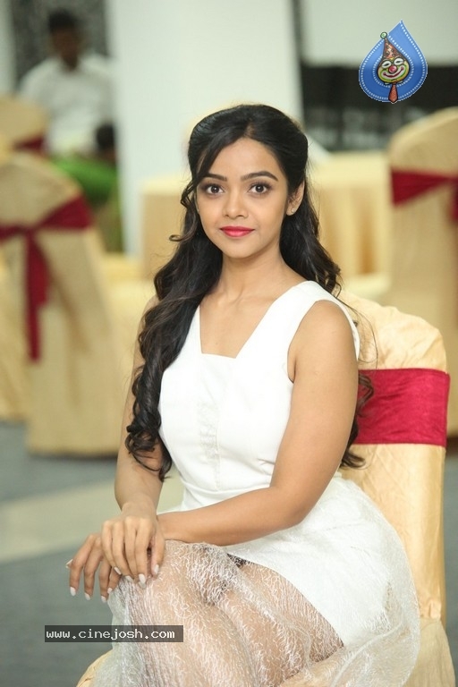 Nithya Shetty Photos - 18 / 39 photos