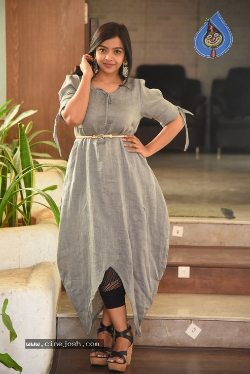 Nithya Shetty Photos - 22 / 31 photos
