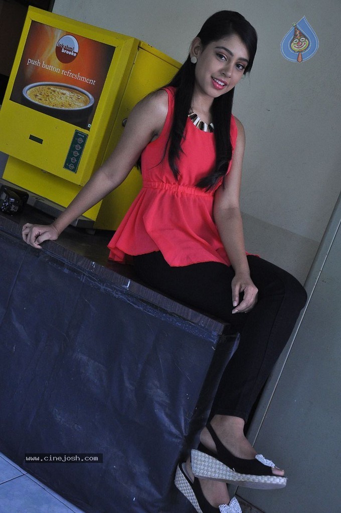 Niti Taylor Stills - 3 / 71 photos
