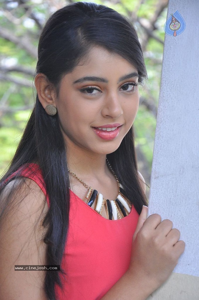 Niti Taylor Stills - 22 / 71 photos