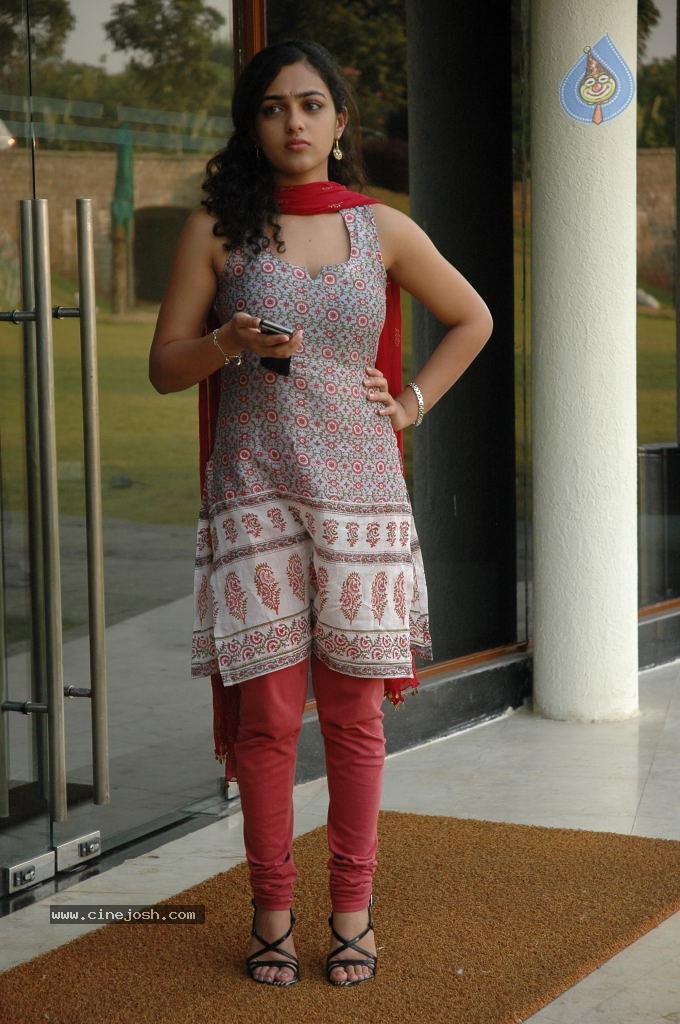 Nithya Menon New Gallery - 7 / 39 photos