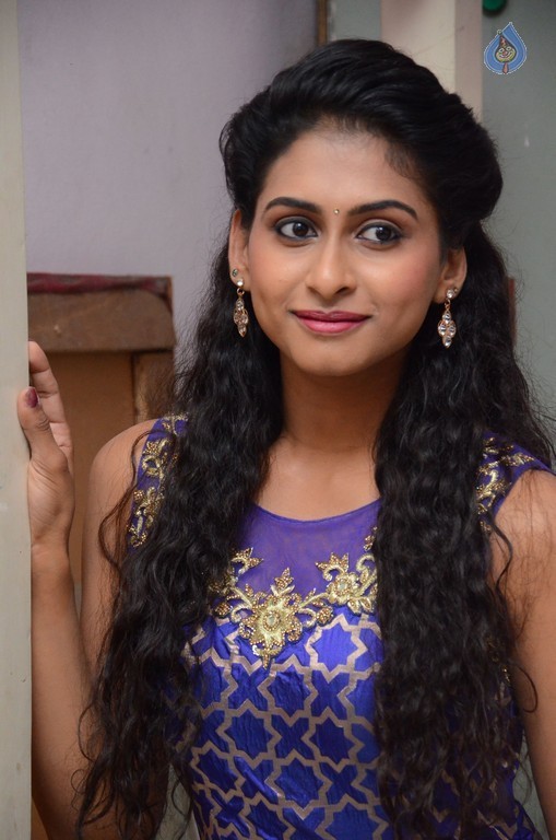 Nitya Naresh Latest Pics - 25 / 35 photos