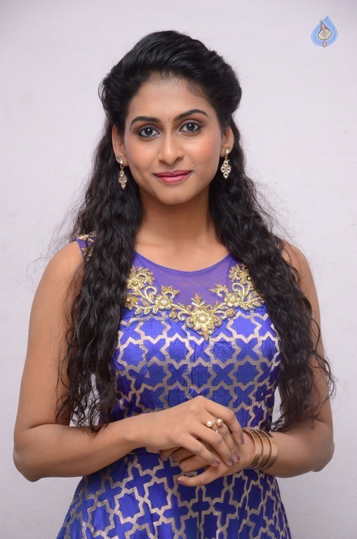 Nitya Naresh Latest Pics - 29 / 35 photos
