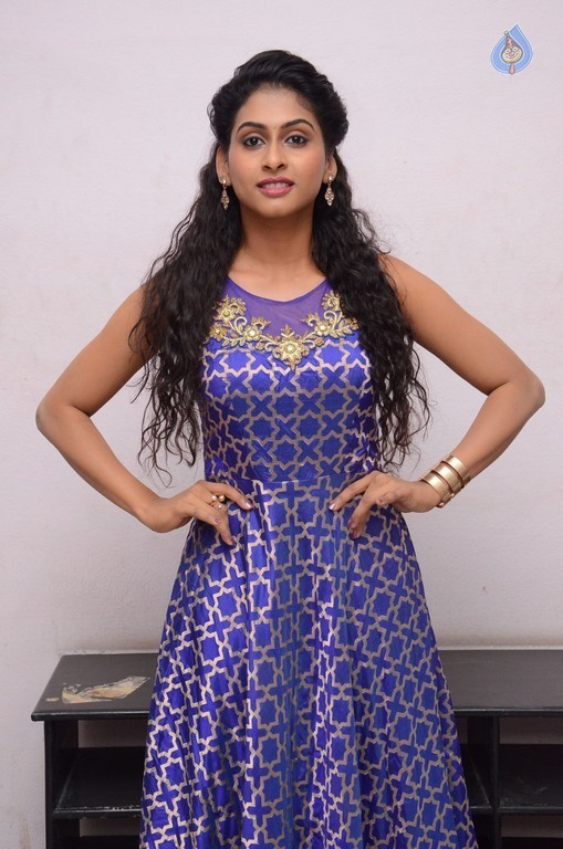 Nitya Naresh Latest Pics - 31 / 35 photos