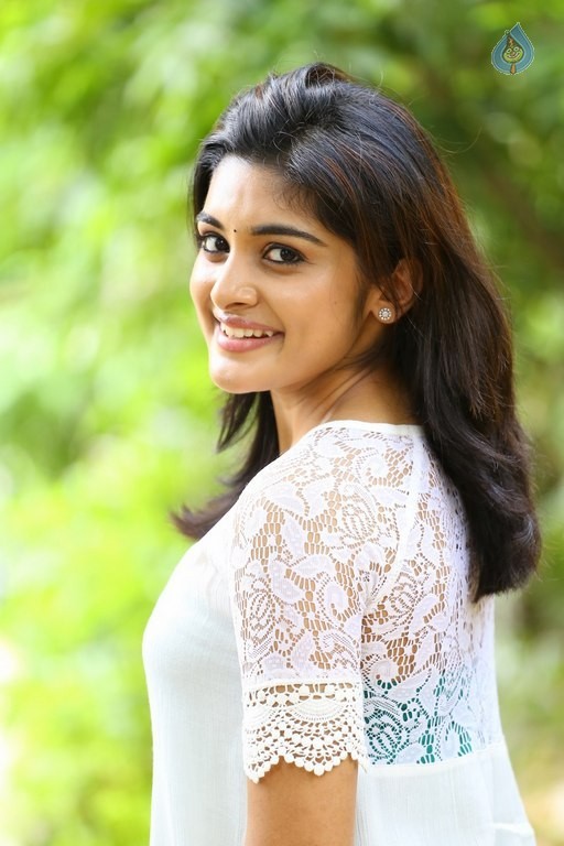 Niveda Thomas New Pics - 19 / 39 photos