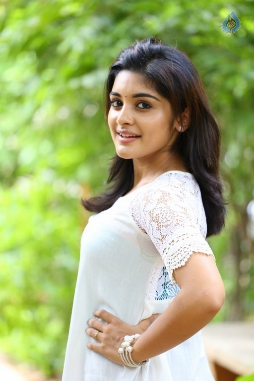 Niveda Thomas New Pics - 20 / 39 photos