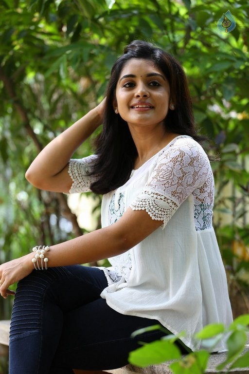 Niveda Thomas New Pics - 31 / 39 photos