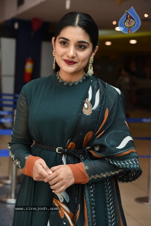 Niveda Thomas Photos - 12 / 21 photos