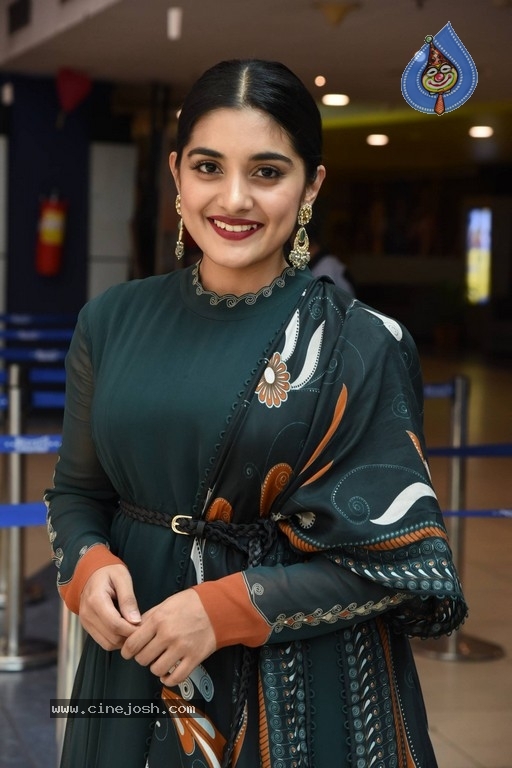 Niveda Thomas Photos - 19 / 21 photos