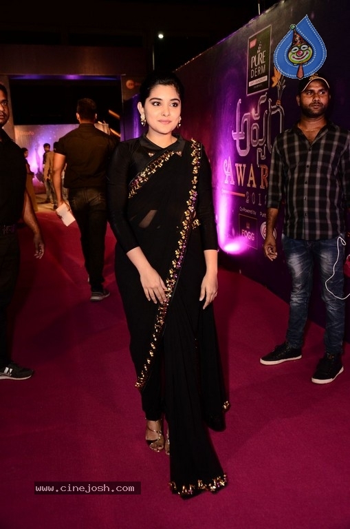 Nivetha Thamos at Zee Apsara Awards - 7 / 29 photos