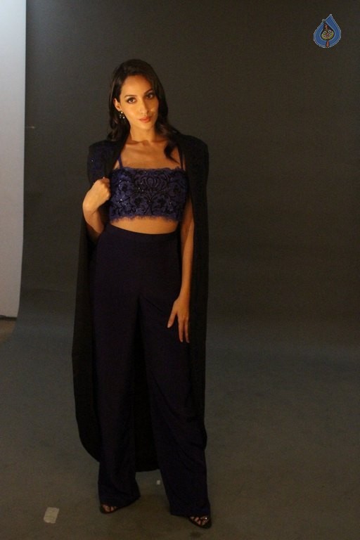 Nora Fatehi Photo Shoot - 28 / 52 photos