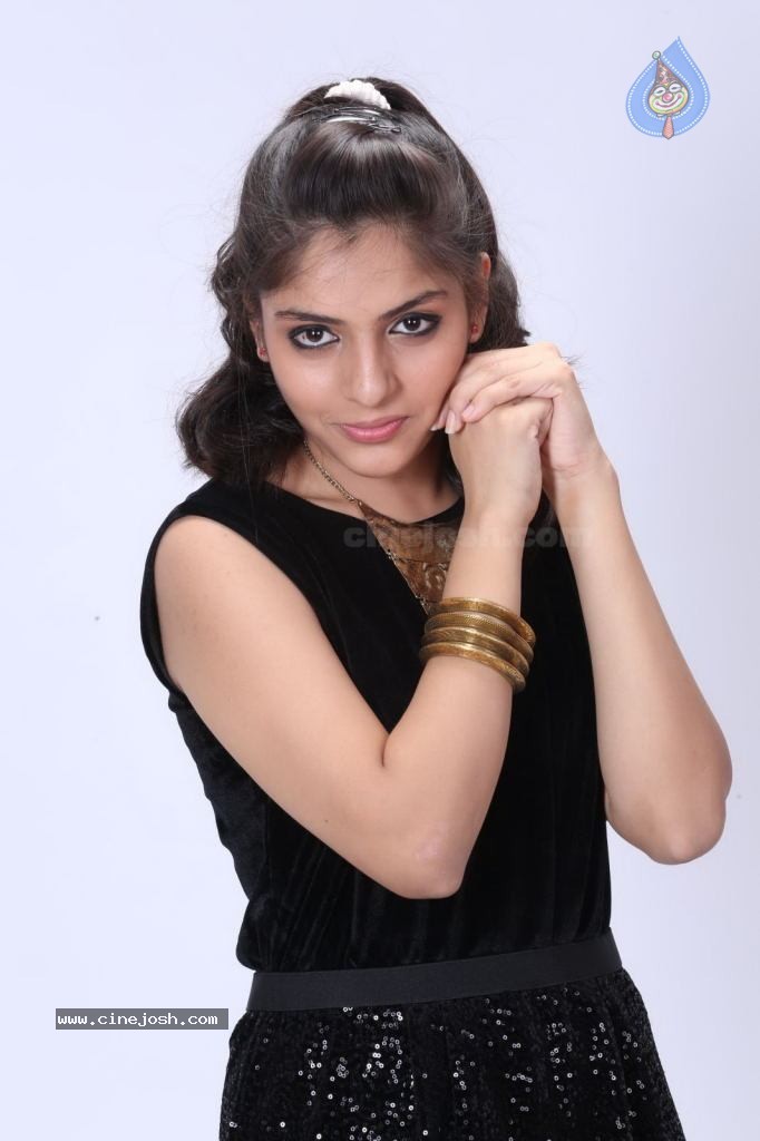 Nupur Yadav New Photos - 29 / 108 photos