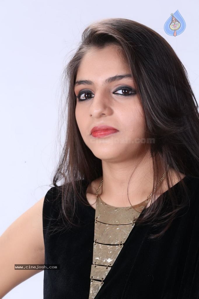 Nupur Yadav New Photos - 83 / 108 photos