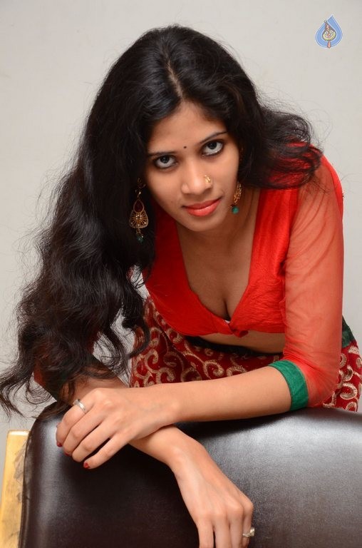 Ohm New Photos - 11 / 51 photos