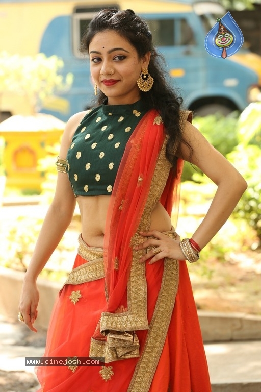 Oindrila Chakraborty Photos - 17 / 21 photos