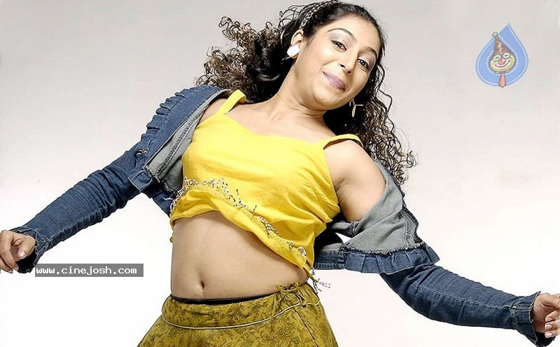Padma Priya - 18 / 27 photos