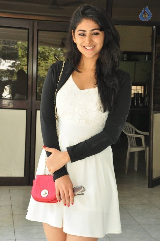 Palak Lalwani Latest Photos - 2 / 52 photos
