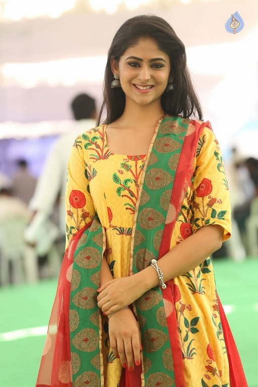Palak Lalwani New Photos - 23 / 34 photos