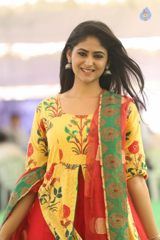 Palak Lalwani New Photos - 26 / 34 photos