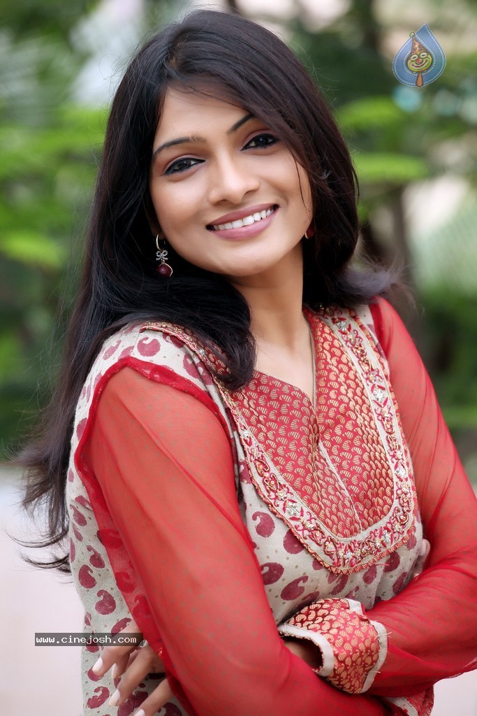 Pallavi Latest Stills - 58 / 66 photos