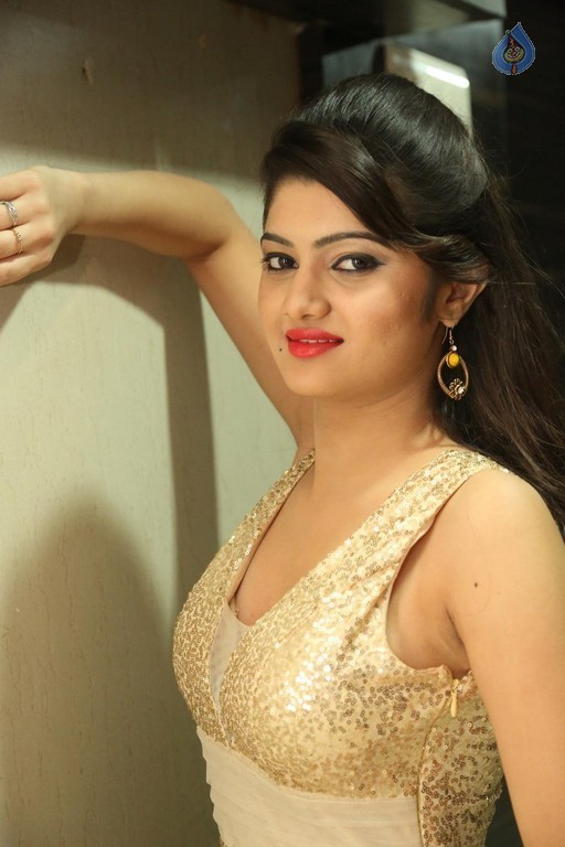 Pallavi New Images - 17 / 42 photos
