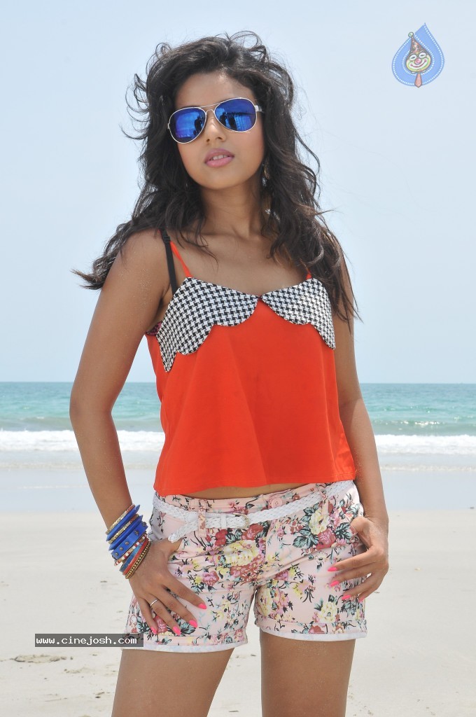Pamela Hot Stills - 9 / 42 photos