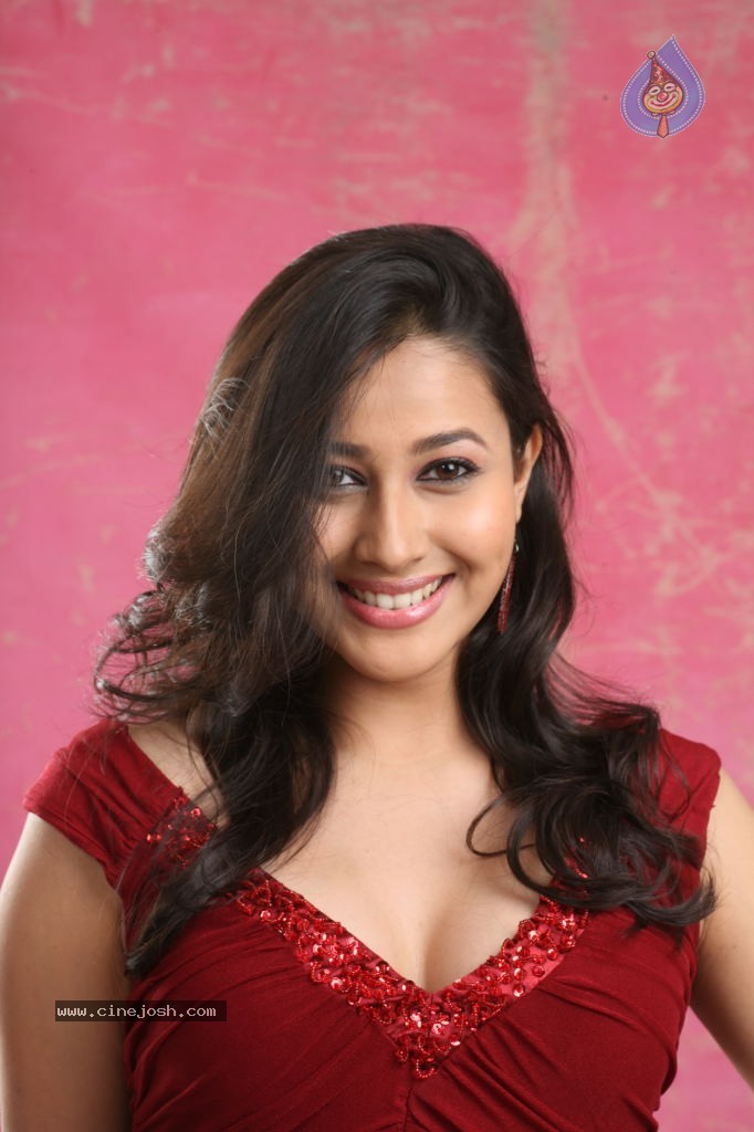 Panchi Bora Hot Stills - 30 / 38 photos