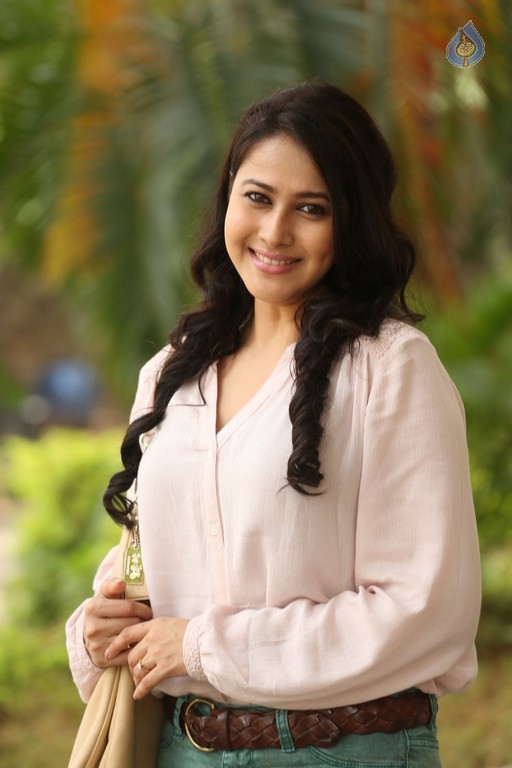 Panchi Bora Latest Gallery  - 14 / 39 photos