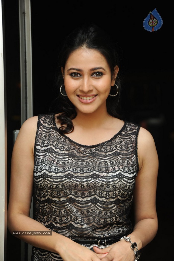 Panchi Bora Latest Photos - 28 / 80 photos