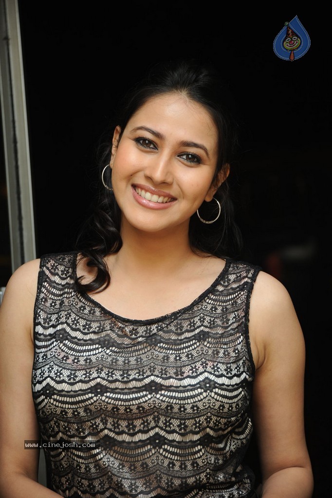 Panchi Bora Latest Photos - 45 / 80 photos